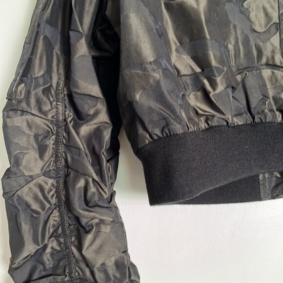 Woman’s jacket, Blanc Noir size, medium camouflage, military green - Picture 7 of 7